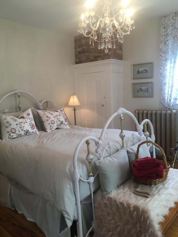 Bed and Breakfast La Belle aux Berges Saint-Denis-sur-Richelieu Exterior foto